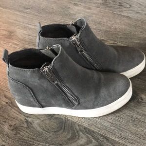 Steve Madden wedge tennis shoe